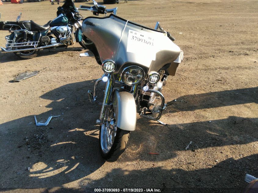 2009 HARLEY-DAVIDSON FLHX - 1HD1KB4129Y651835