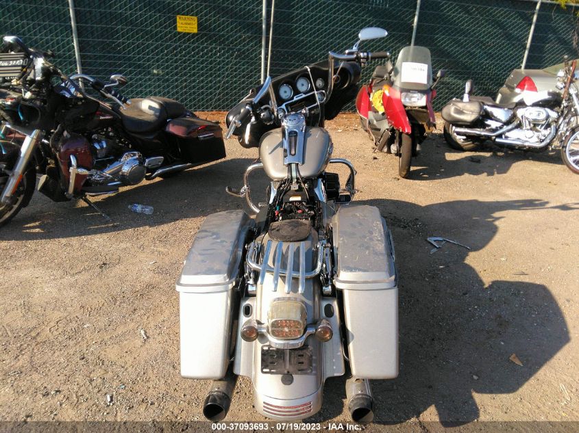 2009 HARLEY-DAVIDSON FLHX - 1HD1KB4129Y651835
