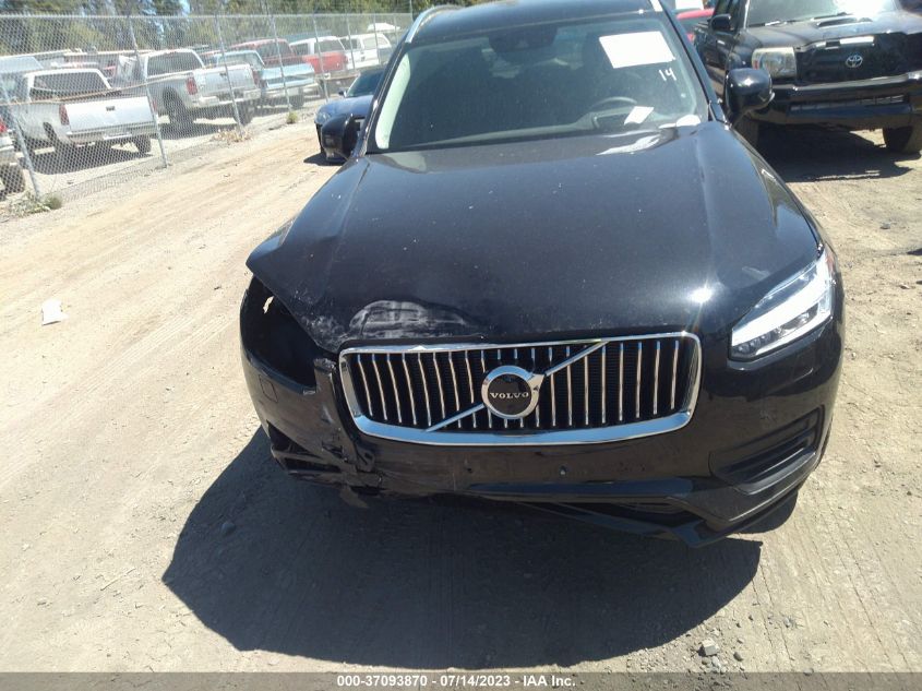2021 VOLVO XC90 MOMENTUM - YV4102PK2M1757213