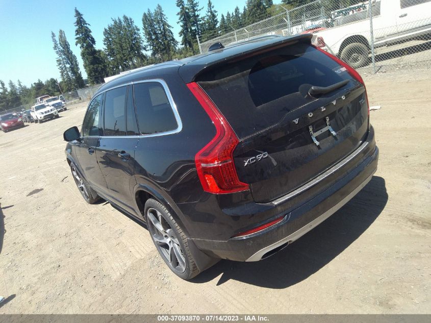 2021 VOLVO XC90 MOMENTUM - YV4102PK2M1757213