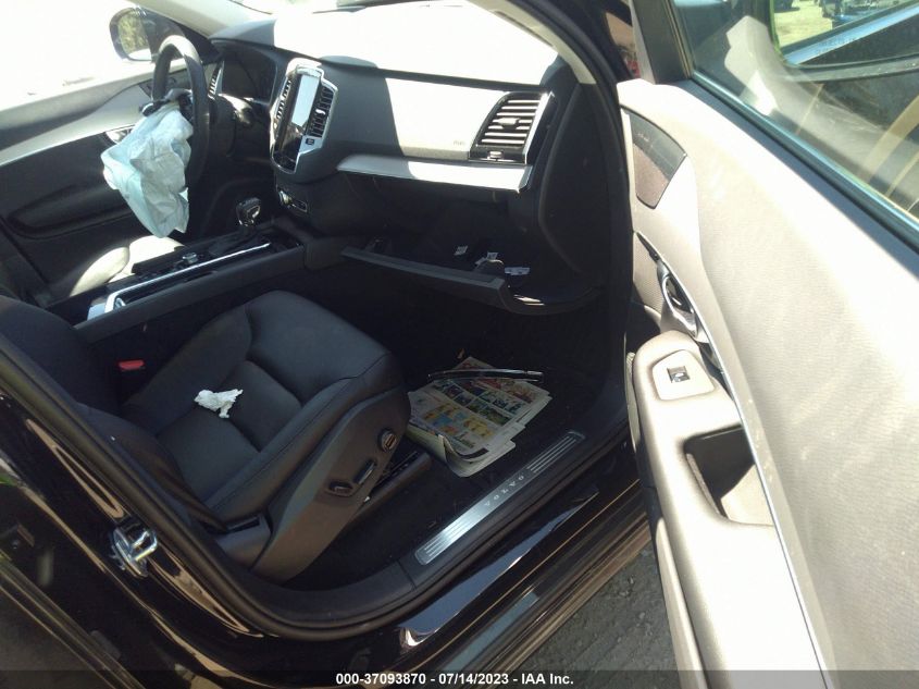 2021 VOLVO XC90 MOMENTUM - YV4102PK2M1757213