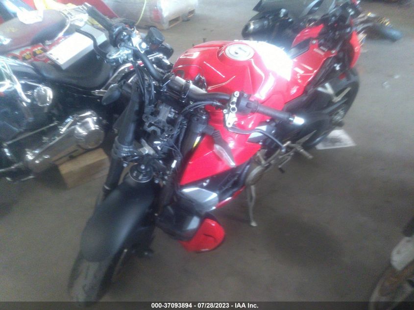 2022 DUCATI V4 ST FTR ZDNFAKNW8NB008038