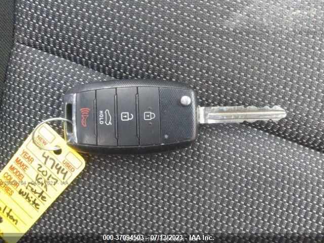 2017 KIA FORTE LX - 3KPFK4A7XHE160929