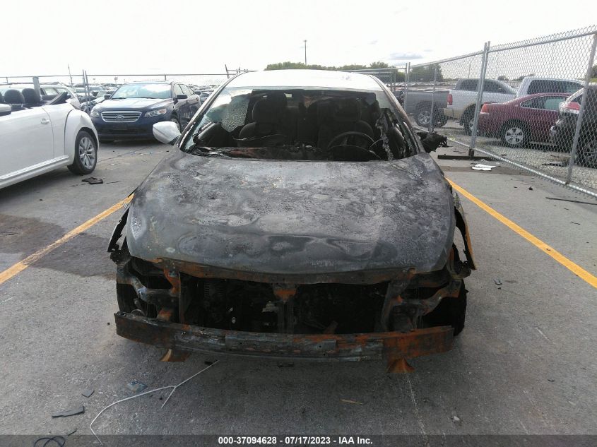 2013 HYUNDAI SONATA GLS - 5NPEB4AC6DH557875