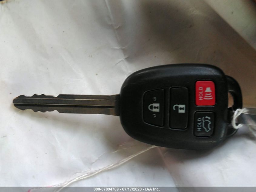 2016 TOYOTA RAV4 XLE - JTMRFREV5GJ059239
