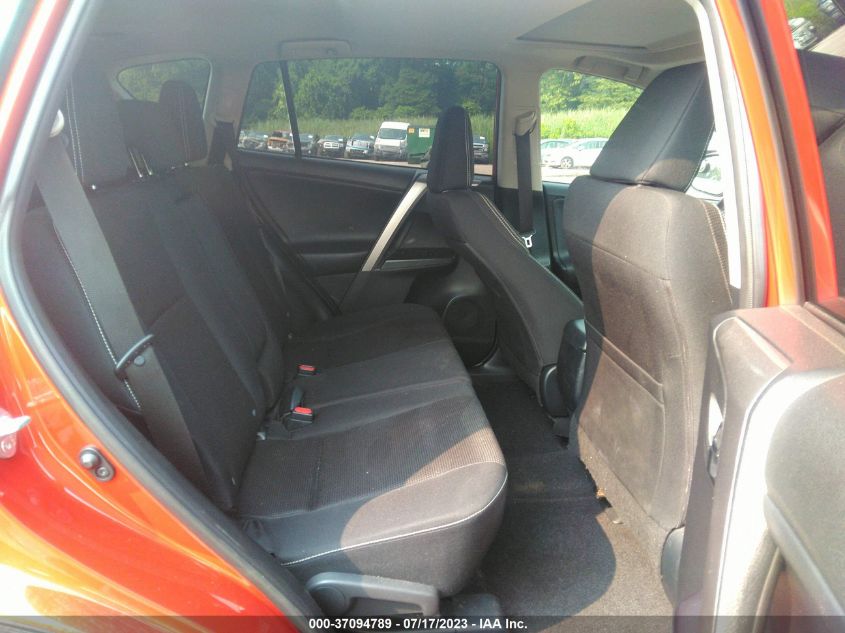 2016 TOYOTA RAV4 XLE - JTMRFREV5GJ059239