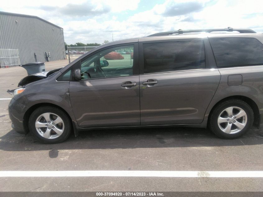 2017 TOYOTA SIENNA LE - 5TDKZ3DC7HS829595