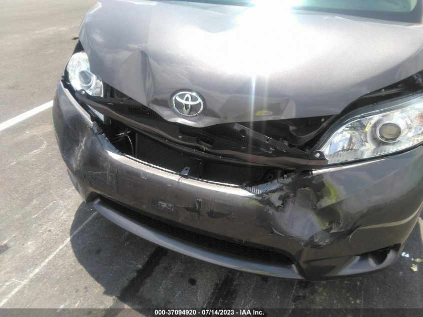 2017 TOYOTA SIENNA LE - 5TDKZ3DC7HS829595