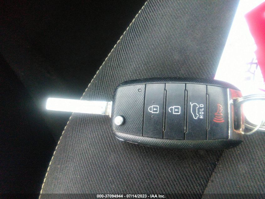 2015 KIA SOUL + - KNDJP3A57F7115478