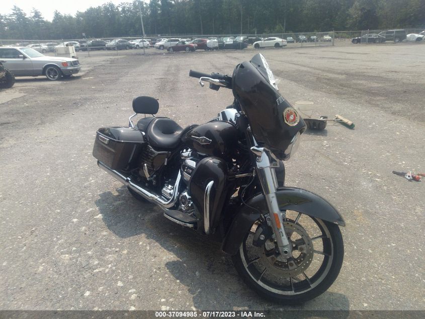 2021 HARLEY-DAVIDSON FLHX - 1HD1KBC17MB662181