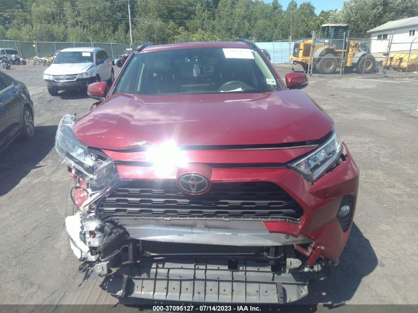 2019 TOYOTA RAV4 XLE PREMIUM - JTMA1RFV6KD518781