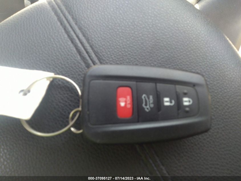 2019 TOYOTA RAV4 XLE PREMIUM - JTMA1RFV6KD518781