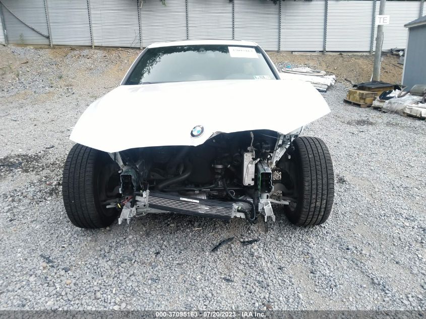 Фото: 3MW5R7J01M8B50856 - 12