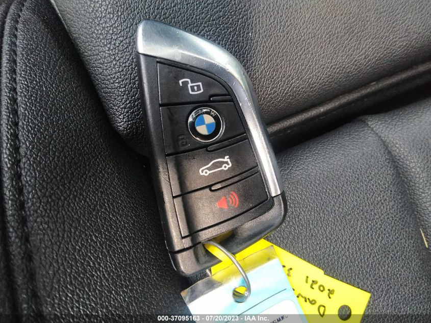 Фото: 3MW5R7J01M8B50856 - 11