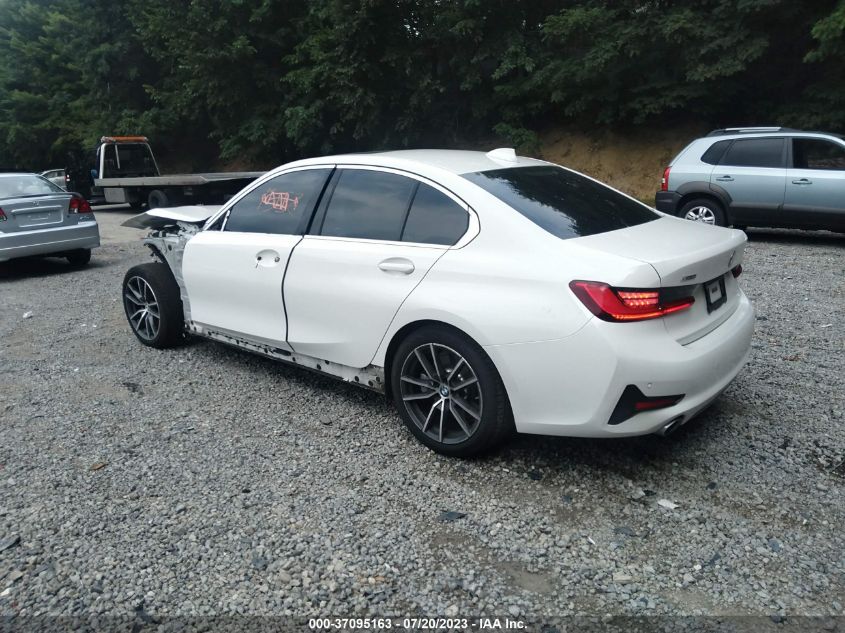 Фото: 3MW5R7J01M8B50856 - 3