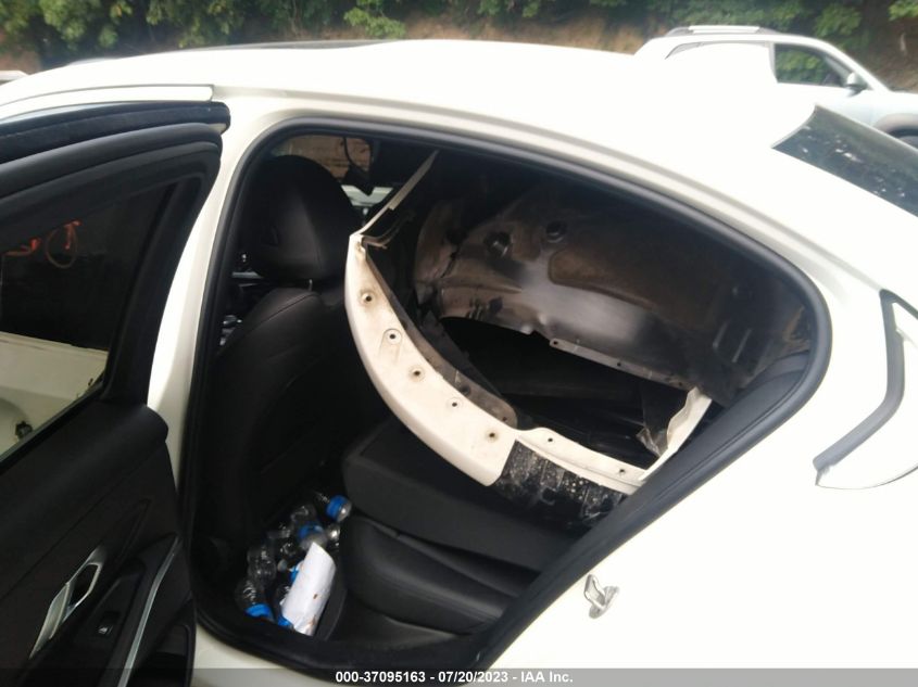 Фото: 3MW5R7J01M8B50856 - 8