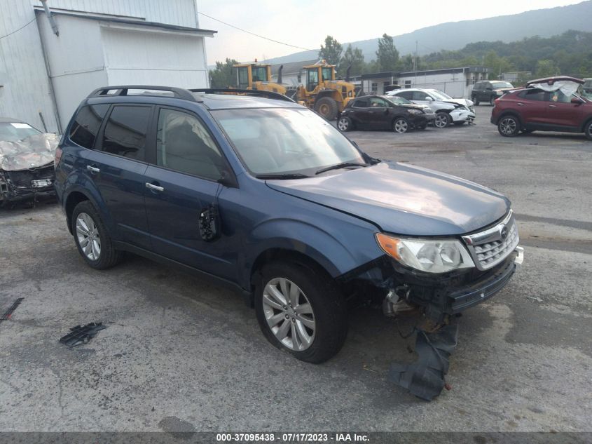2013 SUBARU FORESTER 2.5X PREMIUM - JF2SHADC5DH442101