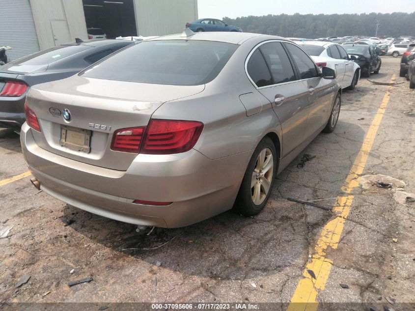 2013 BMW 5 SERIES 528I - WBAXG5C57DDY33806