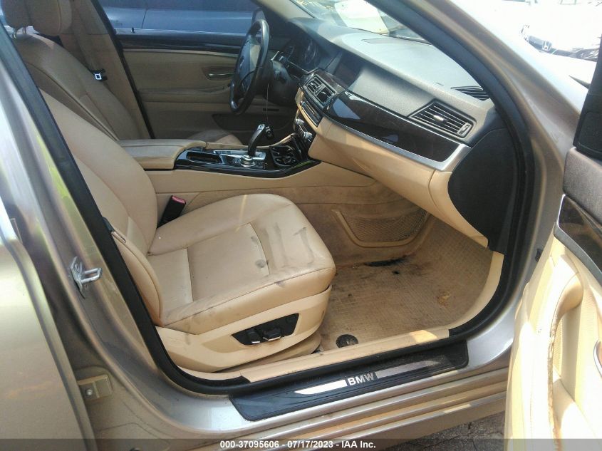 2013 BMW 5 SERIES 528I - WBAXG5C57DDY33806