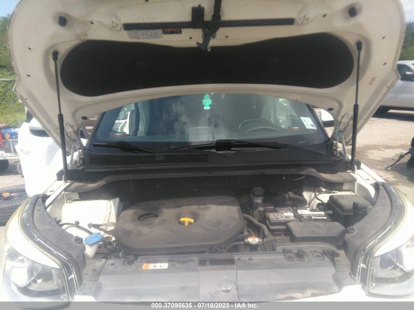 2014 KIA SOUL + - KNDJP3A52E7023421