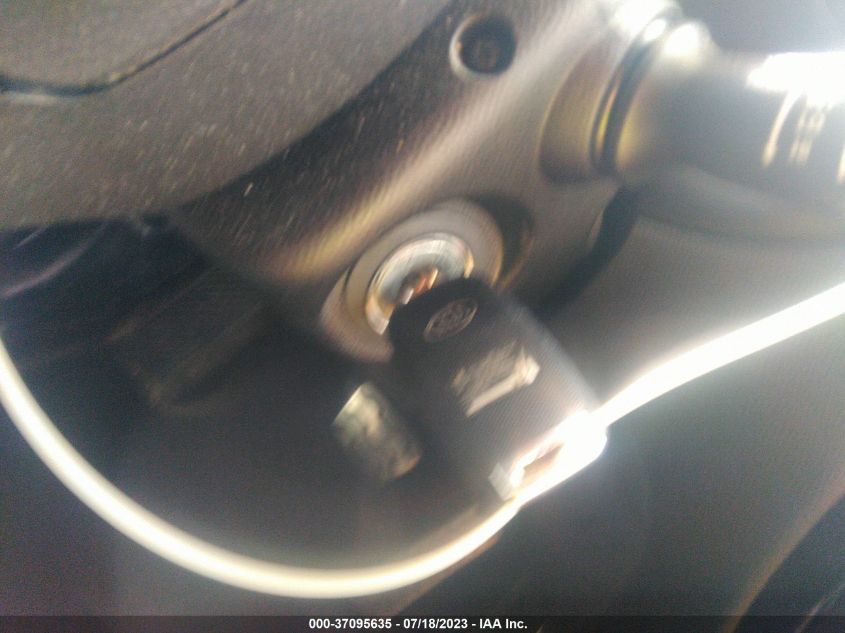 2014 KIA SOUL + - KNDJP3A52E7023421