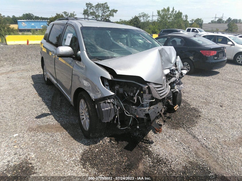 TOYOTA SIENNA XLE AUTO ACCESS 2017