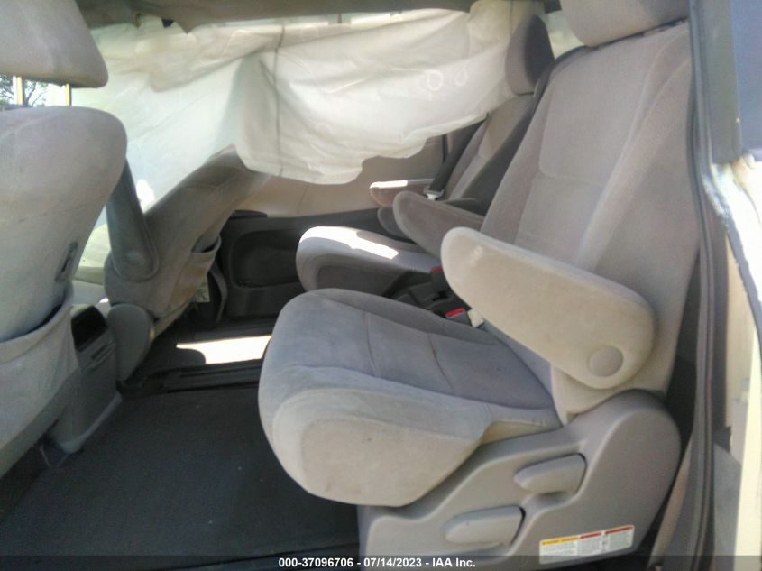 2015 TOYOTA SIENNA LE - 5TDKK3DC4FS611857