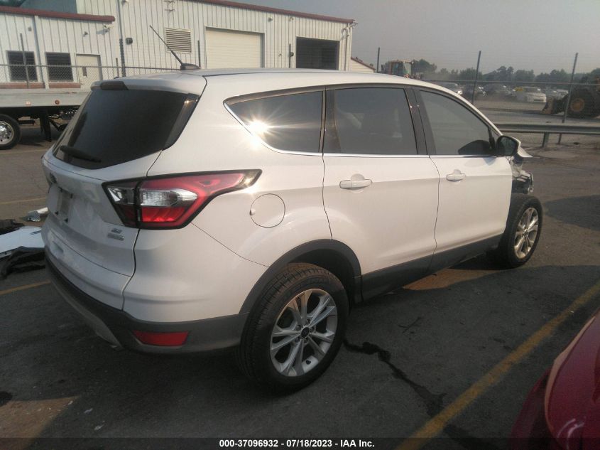 2017 FORD ESCAPE SE - 1FMCU0GDXHUC42756