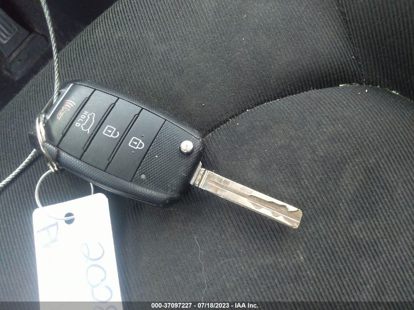 2015 KIA SOUL + - KNDJP3A53F7166234