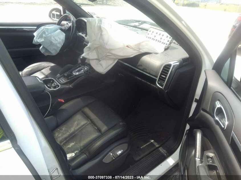 2014 PORSCHE CAYENNE - WP1AA2A24ELA96765