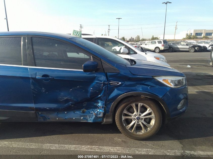 2017 FORD ESCAPE SE - 1FMCU0GD9HUC11174