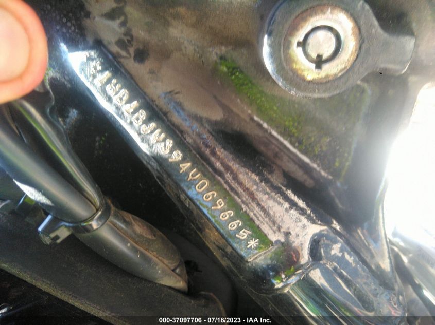 2004 HARLEY-DAVIDSON FLSTC - 1HD1BJY394Y069665