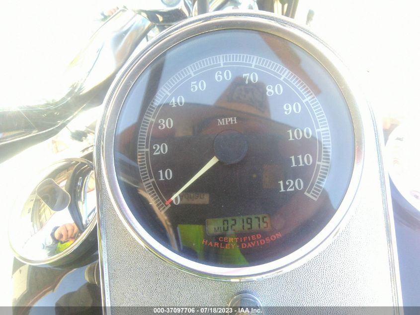 2004 HARLEY-DAVIDSON FLSTC - 1HD1BJY394Y069665