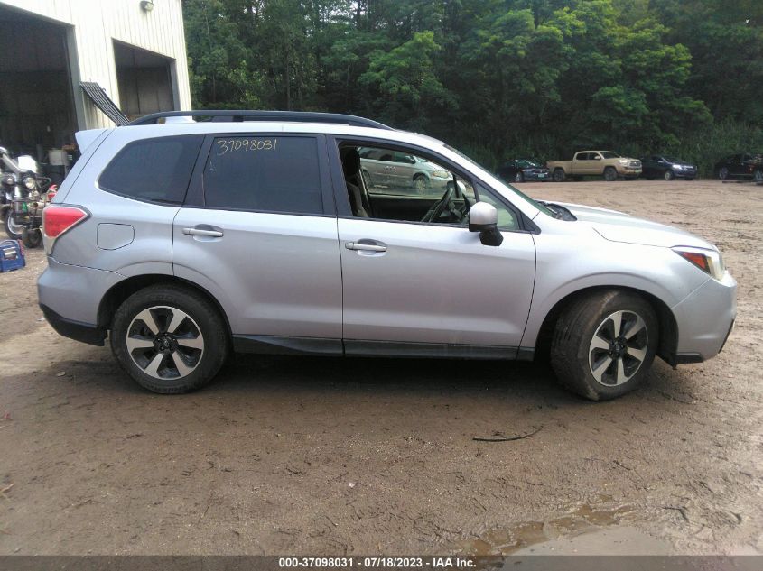 2017 SUBARU FORESTER 2.5I PREMIUM - JF2SJAEC9HH575078