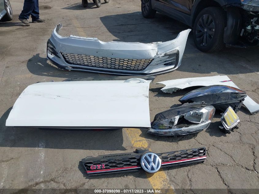 2018 VOLKSWAGEN GOLF GTI S/SE/AUTOBAHN - 3VW547AU0JM267431