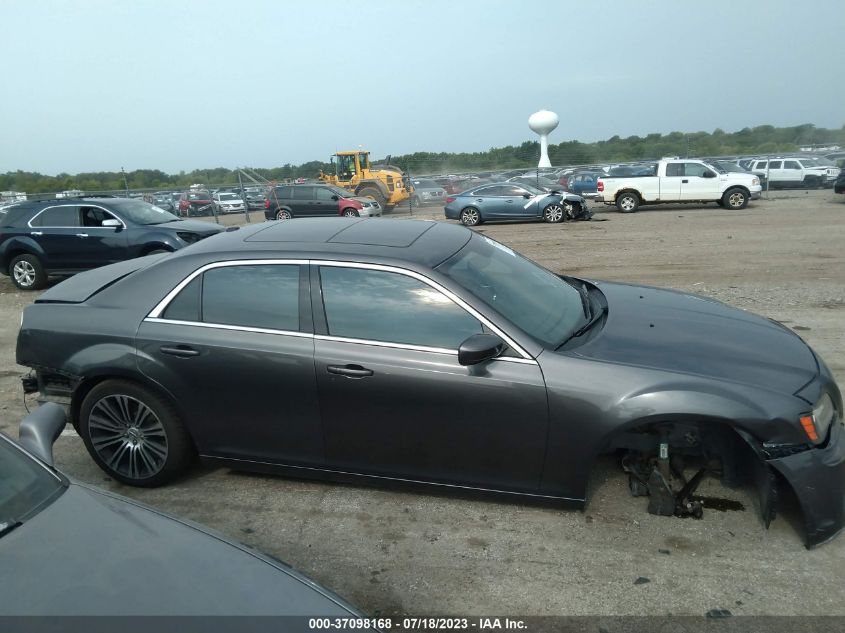 2013 CHRYSLER 300 S - 2C3CCABG8DH556230