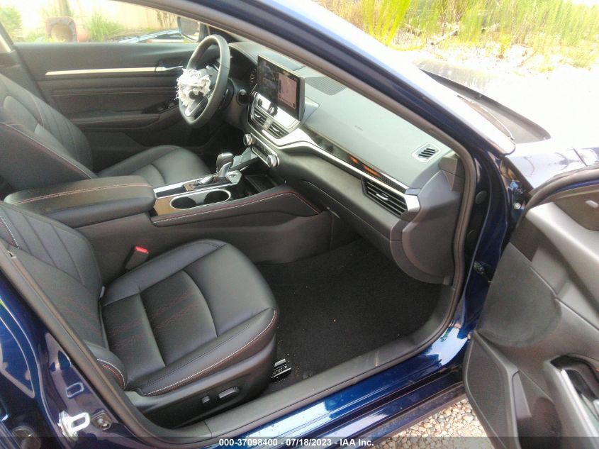 2023 NISSAN ALTIMA 2.5 SR - 1N4BL4CVXPN395371