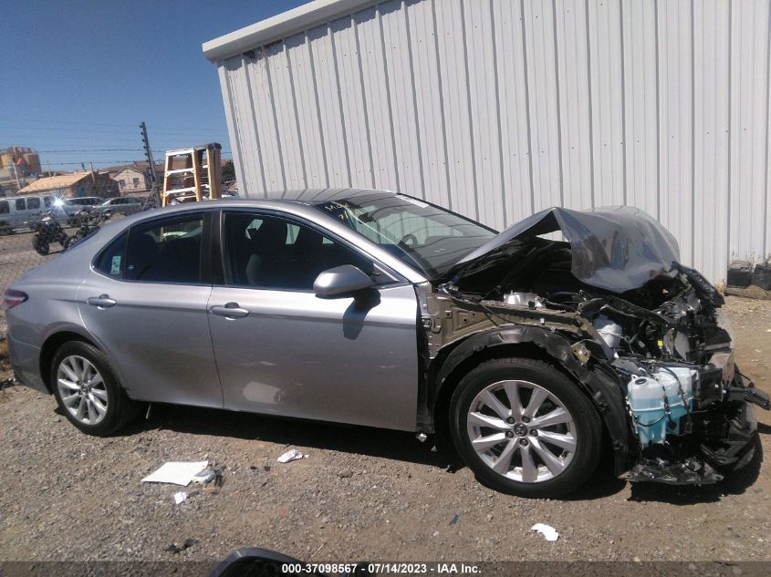 2020 TOYOTA CAMRY LE - 4T1C11AK9LU335136