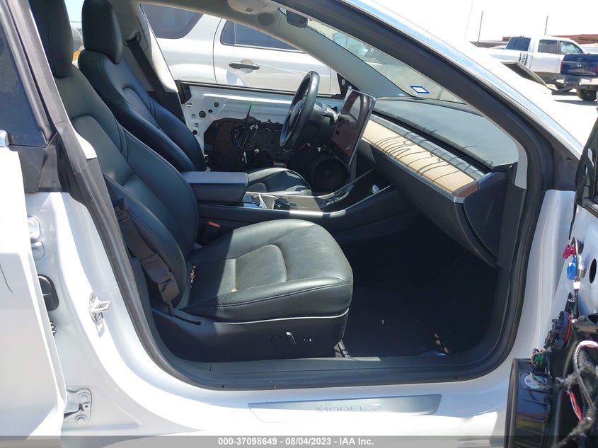 VIN 5YJ3E1EB4JF121941 2018 TESLA MODEL 3 LONG RANGE