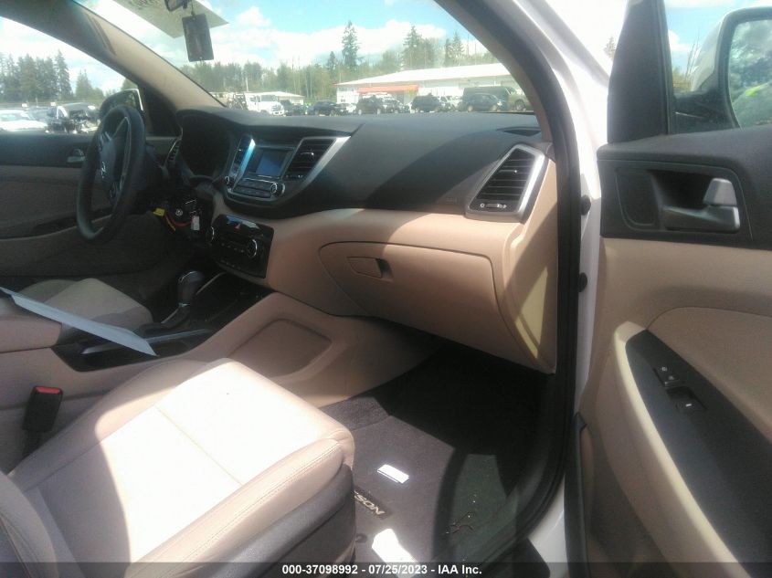 2017 HYUNDAI TUCSON SE - KM8J3CA42HU500174