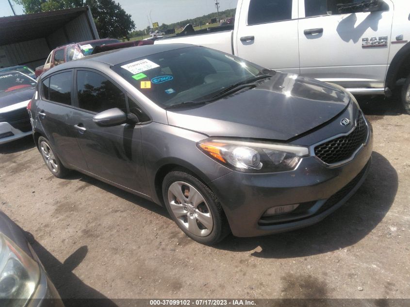2016 KIA FORTE 5-DOOR LX - KNAFK5A86G5644439