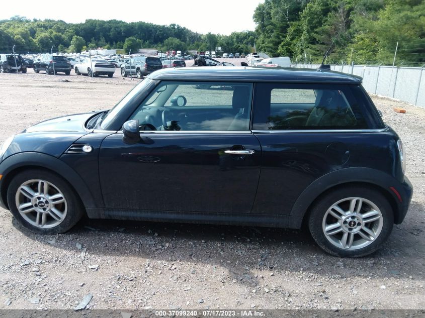 2013 MINI COOPER HARDTOP - WMWSU3C50DT685088