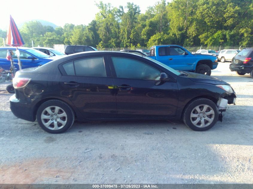 2013 MAZDA MAZDA3 I SV - JM1BL1TG5D1733918