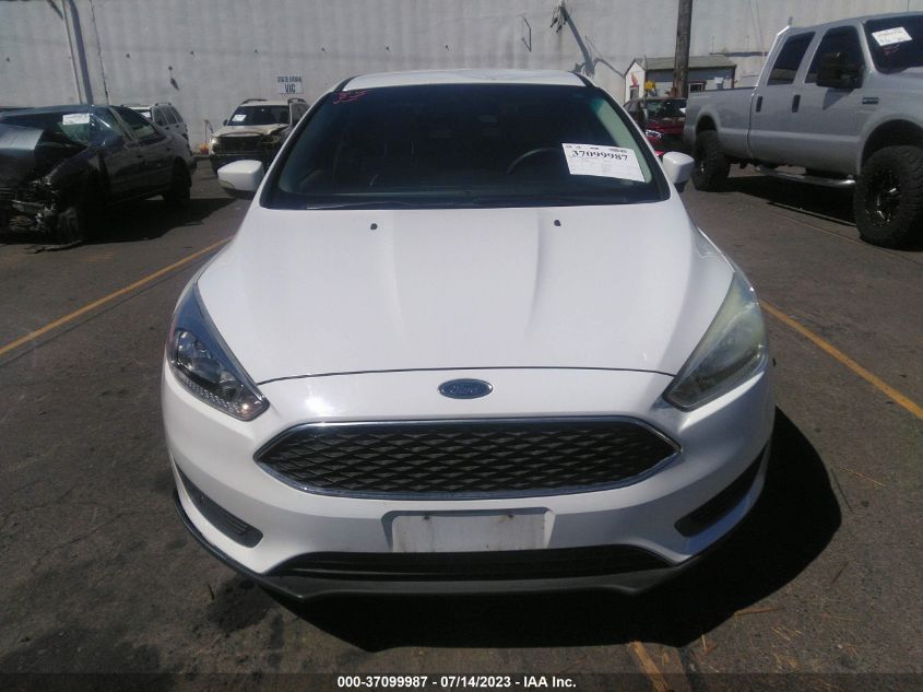 2015 FORD FOCUS SE - 1FADP3F25FL336800