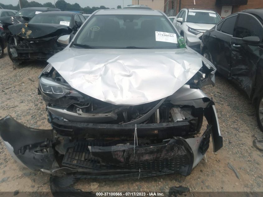 2019 TOYOTA COROLLA SE - 2T1BURHE8KC179298