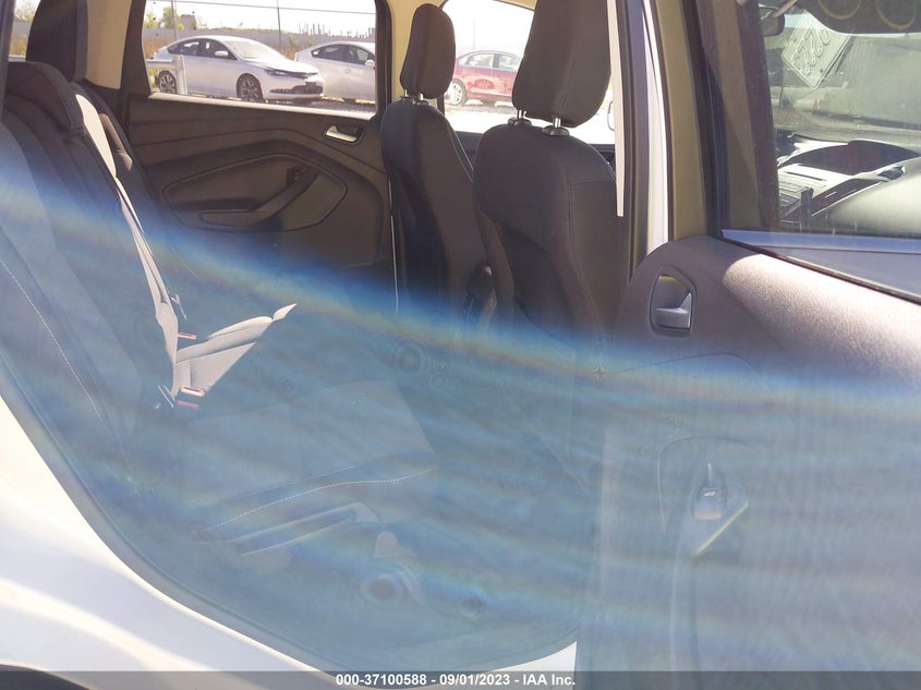 VIN 1FMCU9GD9JUB76730 2018 FORD ESCAPE SE