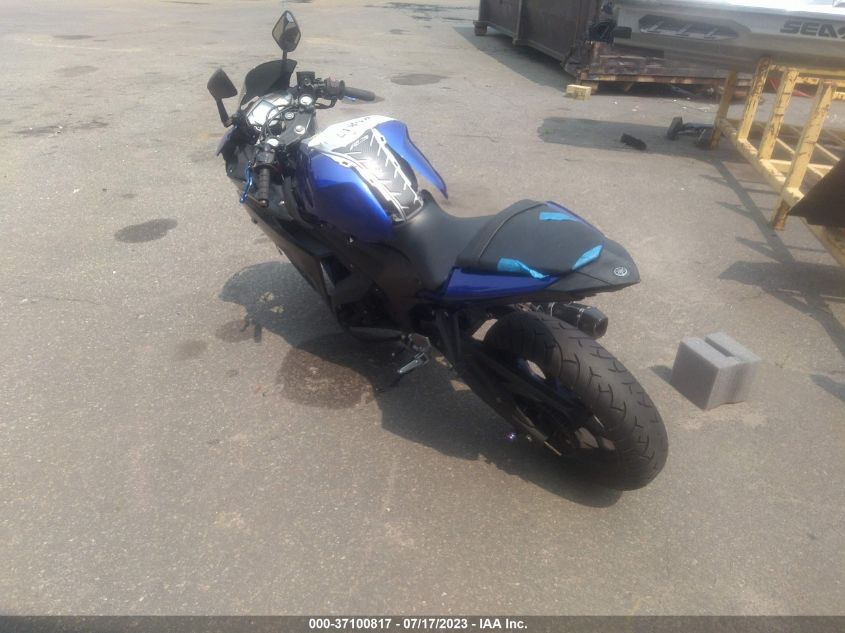 2015 YAMAHA YZFR3 MH3RH06Y7FK009791