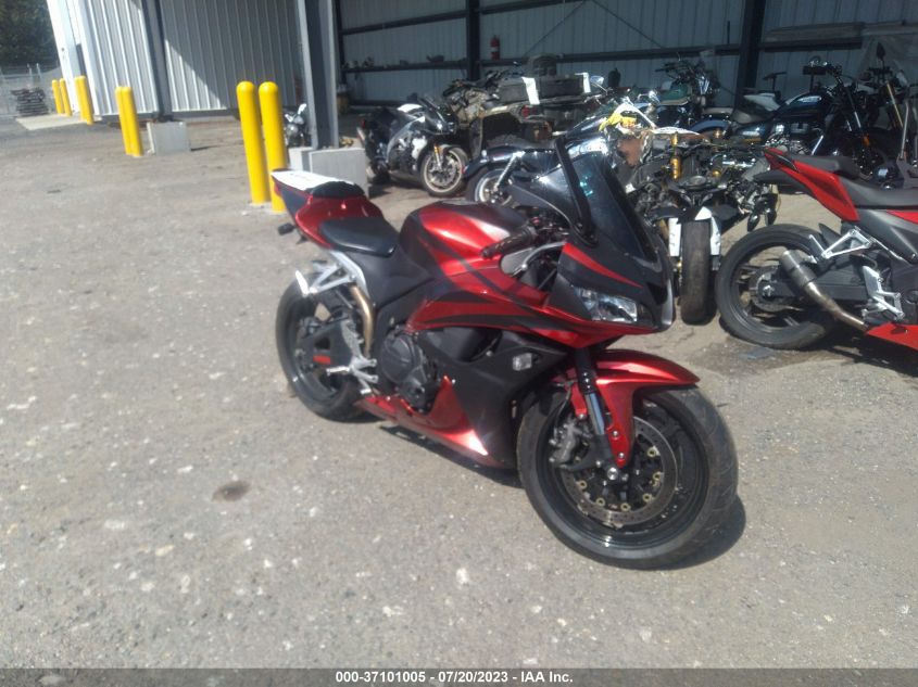 2007 HONDA CBR600 RR - JH2PC40057M011454