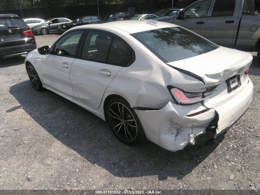 VIN 3MW5R7J0XM8B95536 2021 BMW 3 SERIES 330I XDRIVE