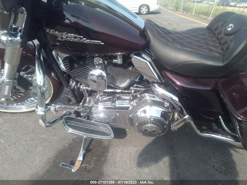 2007 HARLEY-DAVIDSON FLHX - 1HD1KB4117V716610